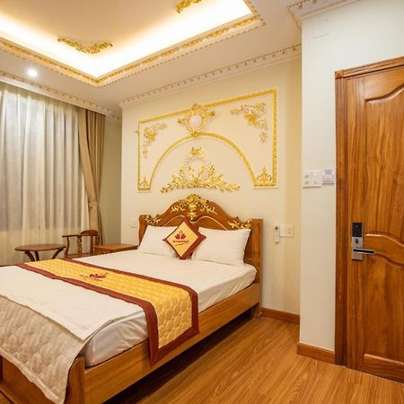 Tri Tam Hotel - Khach San Tri Tam Ben Luc Extérieur photo