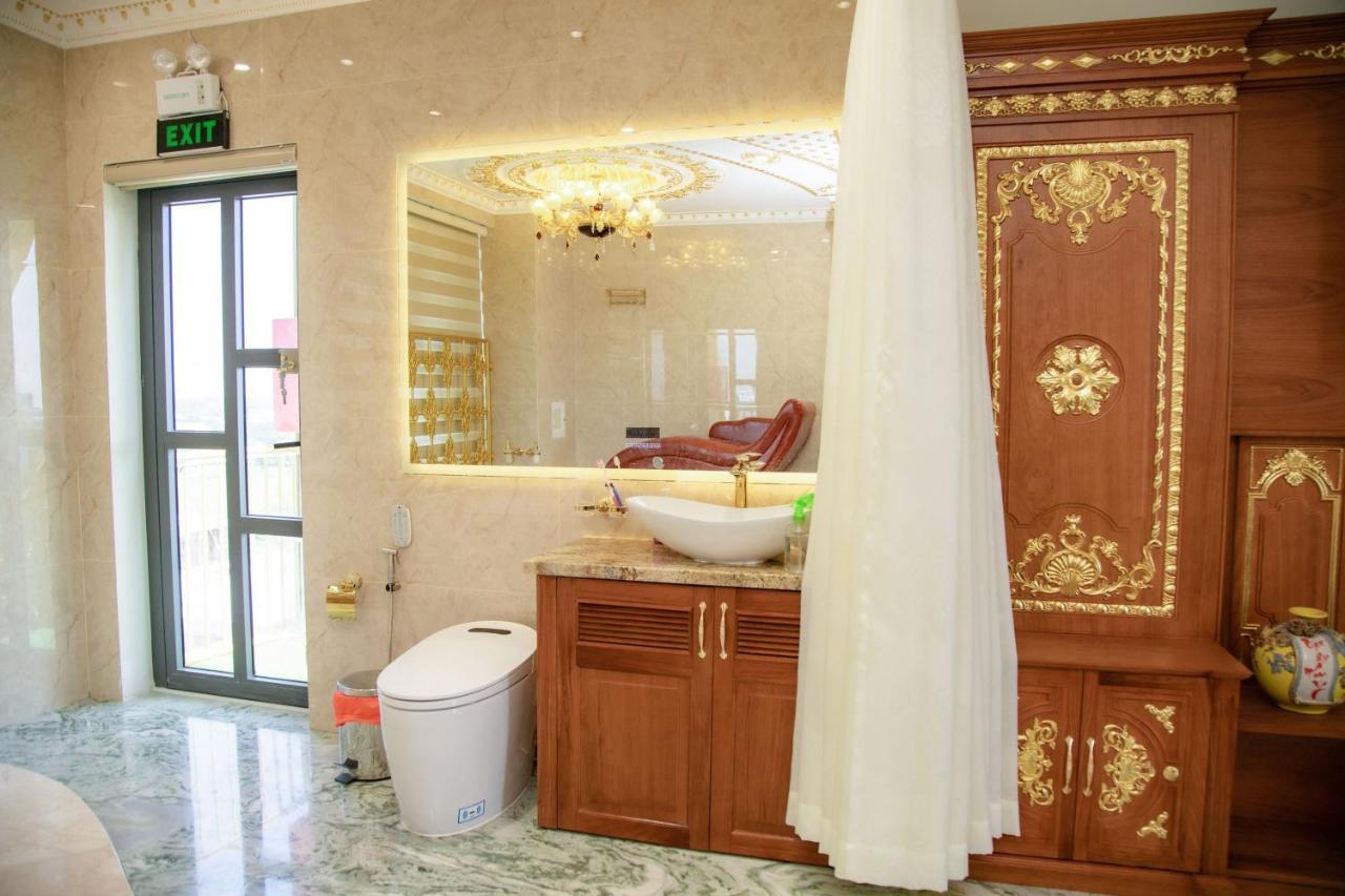 Tri Tam Hotel - Khach San Tri Tam Ben Luc Extérieur photo