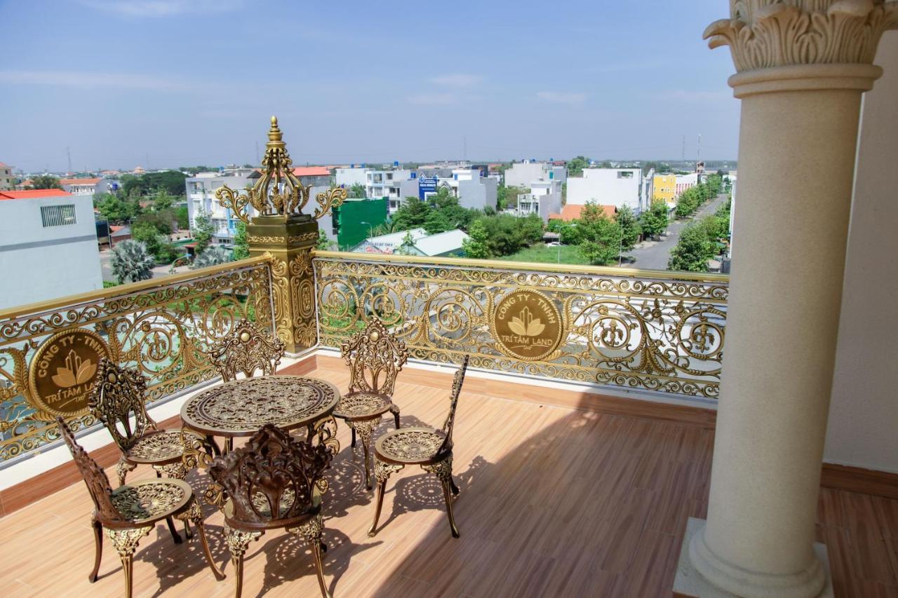 Tri Tam Hotel - Khach San Tri Tam Ben Luc Extérieur photo
