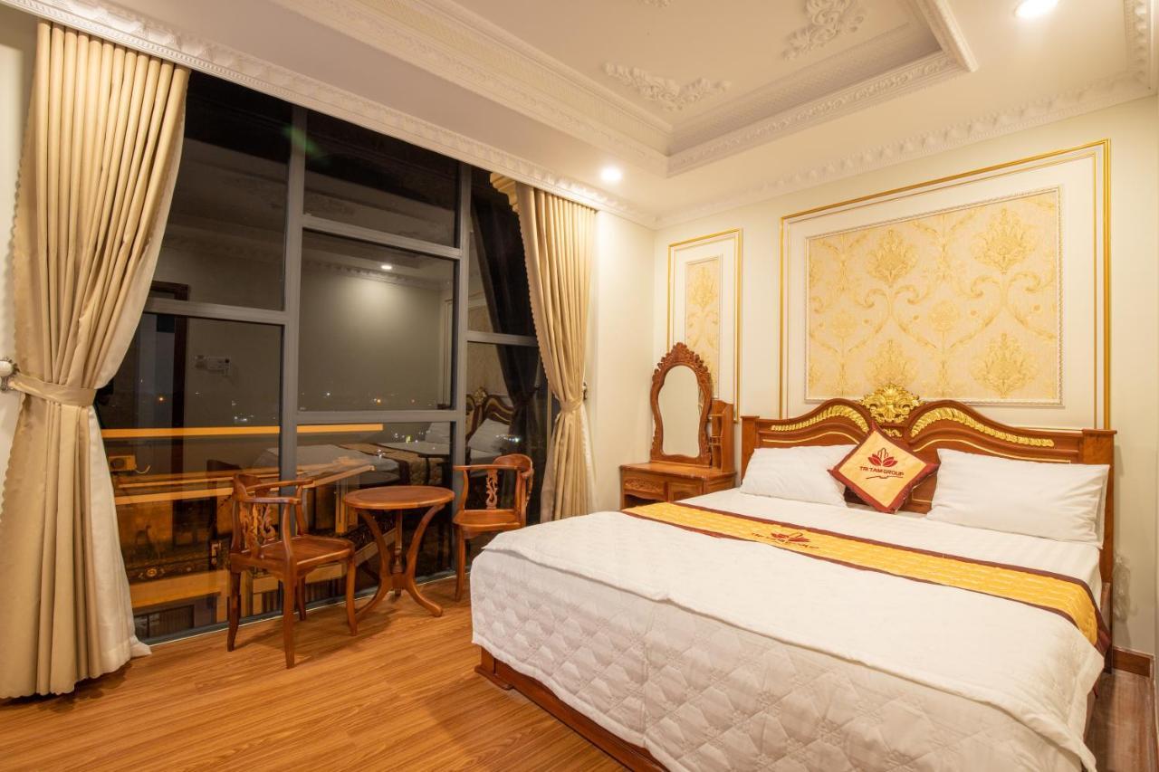 Tri Tam Hotel - Khach San Tri Tam Ben Luc Extérieur photo