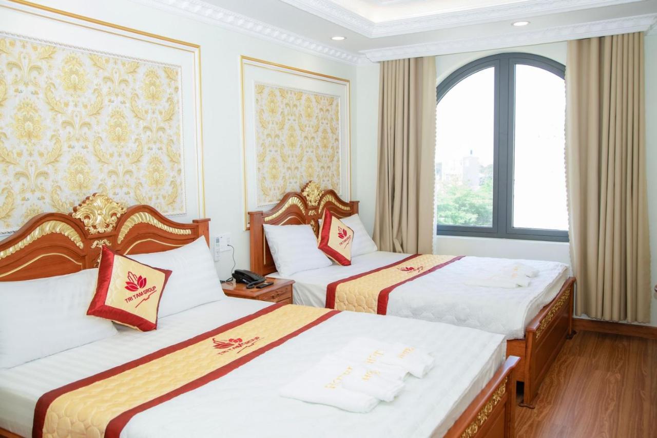 Tri Tam Hotel - Khach San Tri Tam Ben Luc Extérieur photo