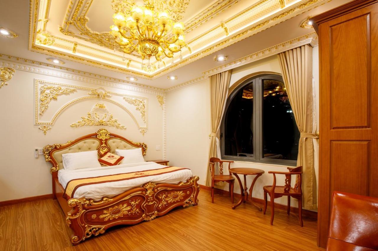Tri Tam Hotel - Khach San Tri Tam Ben Luc Extérieur photo