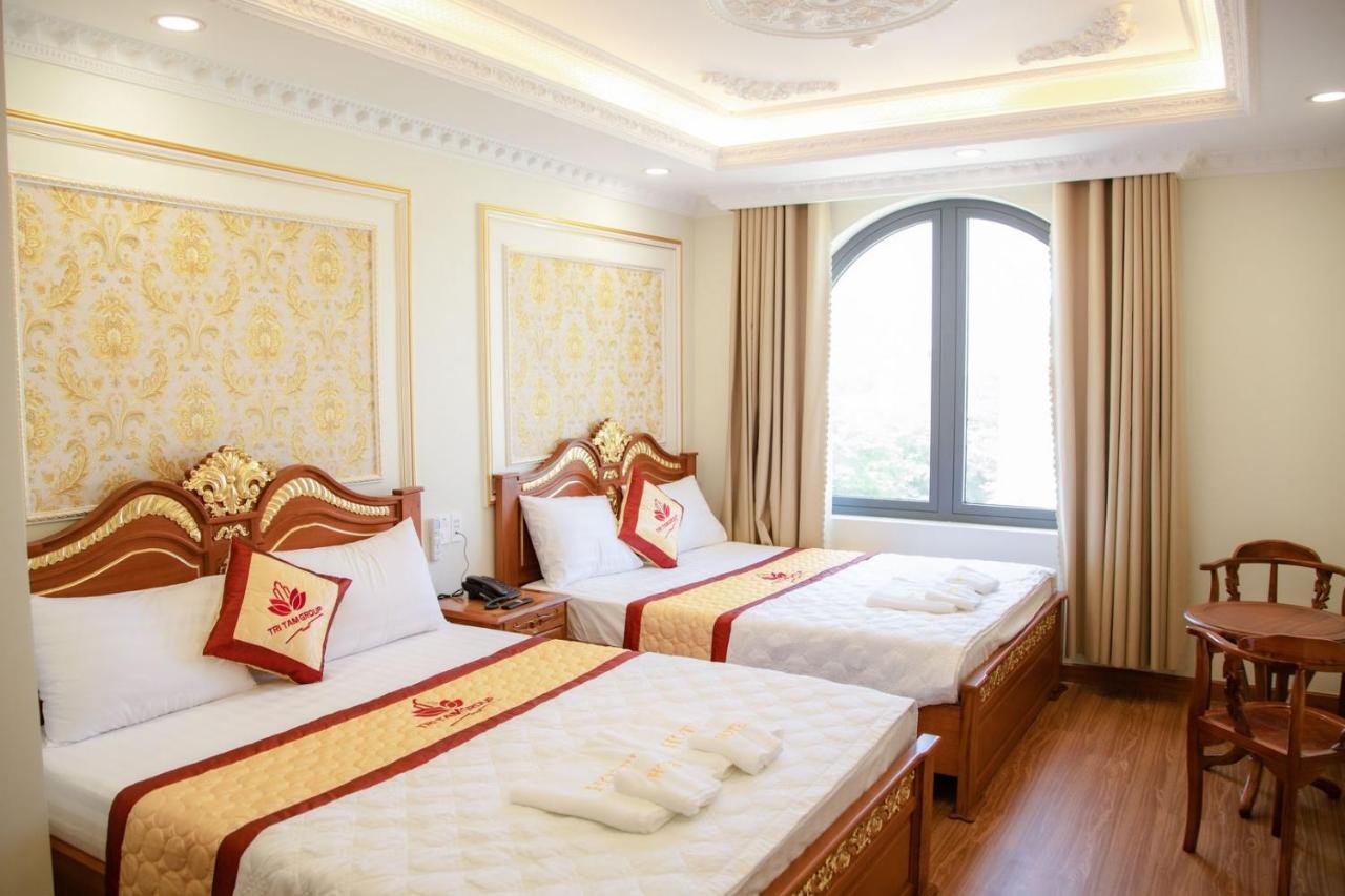 Tri Tam Hotel - Khach San Tri Tam Ben Luc Extérieur photo